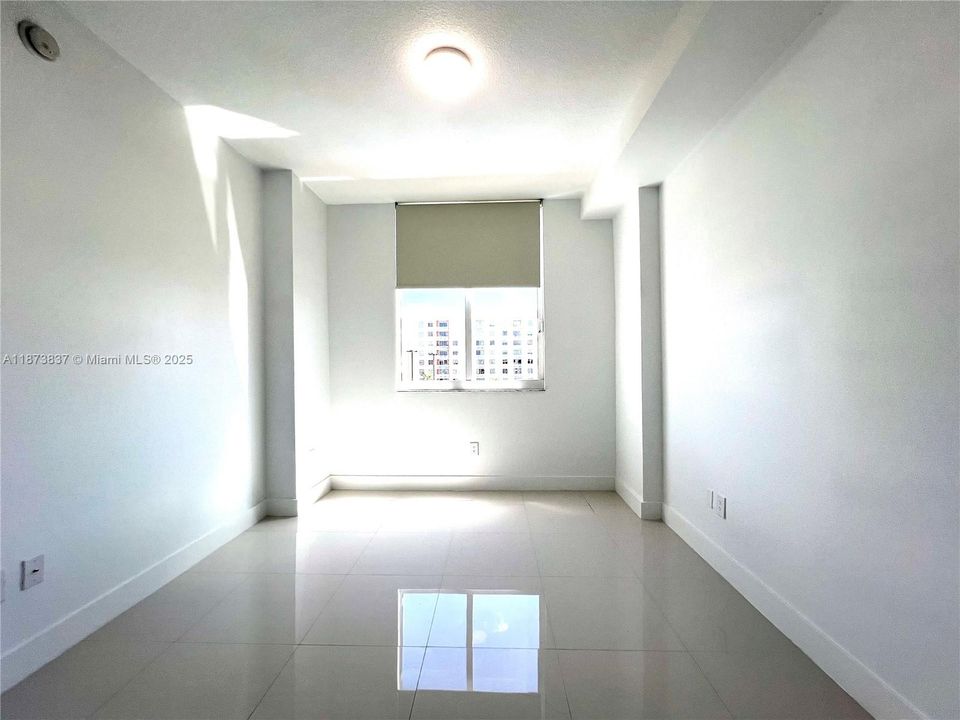 待售: $450,000 (2 贝兹, 2 浴室, 1086 平方英尺)