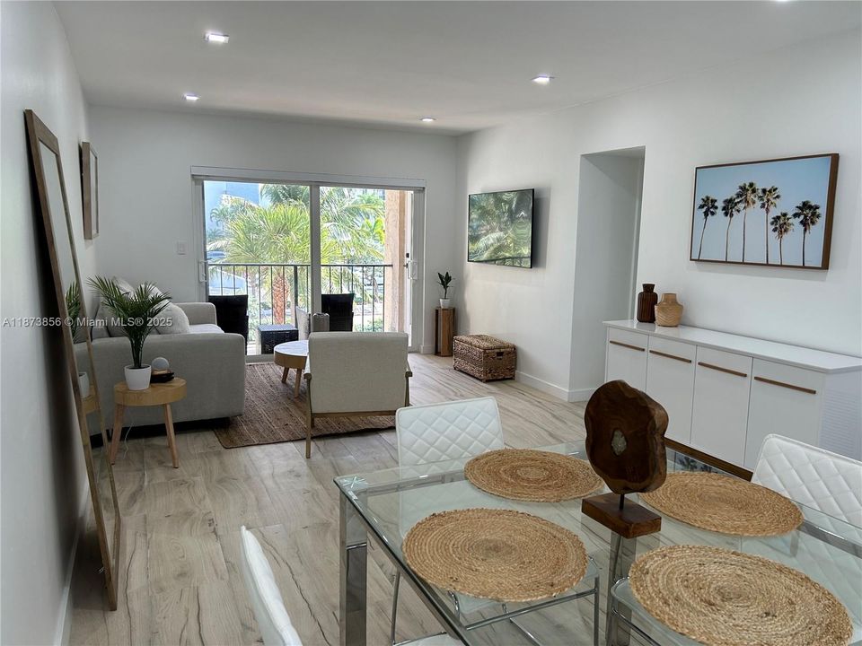 Под контрактом: $2,300 (1 спален, 1 ванн, 680 Квадратных фут)