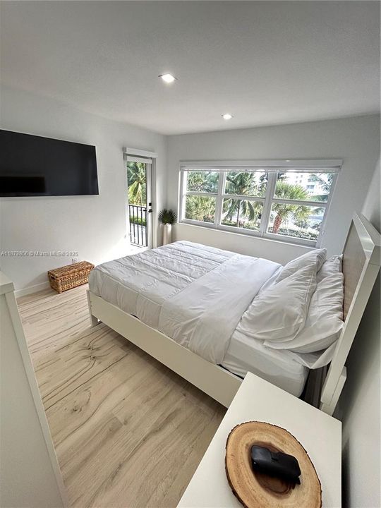 Под контрактом: $2,300 (1 спален, 1 ванн, 680 Квадратных фут)