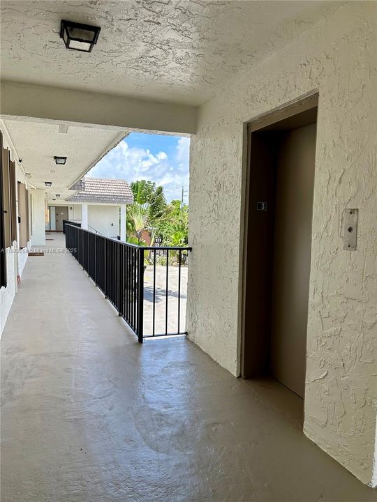 Под контрактом: $2,300 (1 спален, 1 ванн, 680 Квадратных фут)