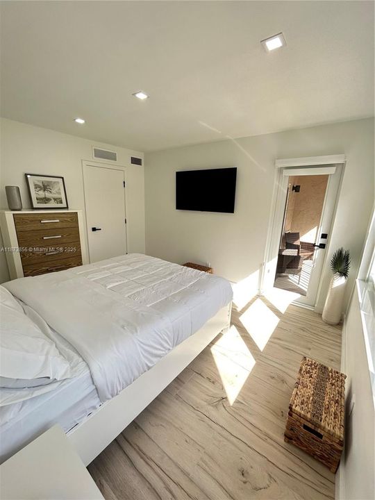 Под контрактом: $2,300 (1 спален, 1 ванн, 680 Квадратных фут)