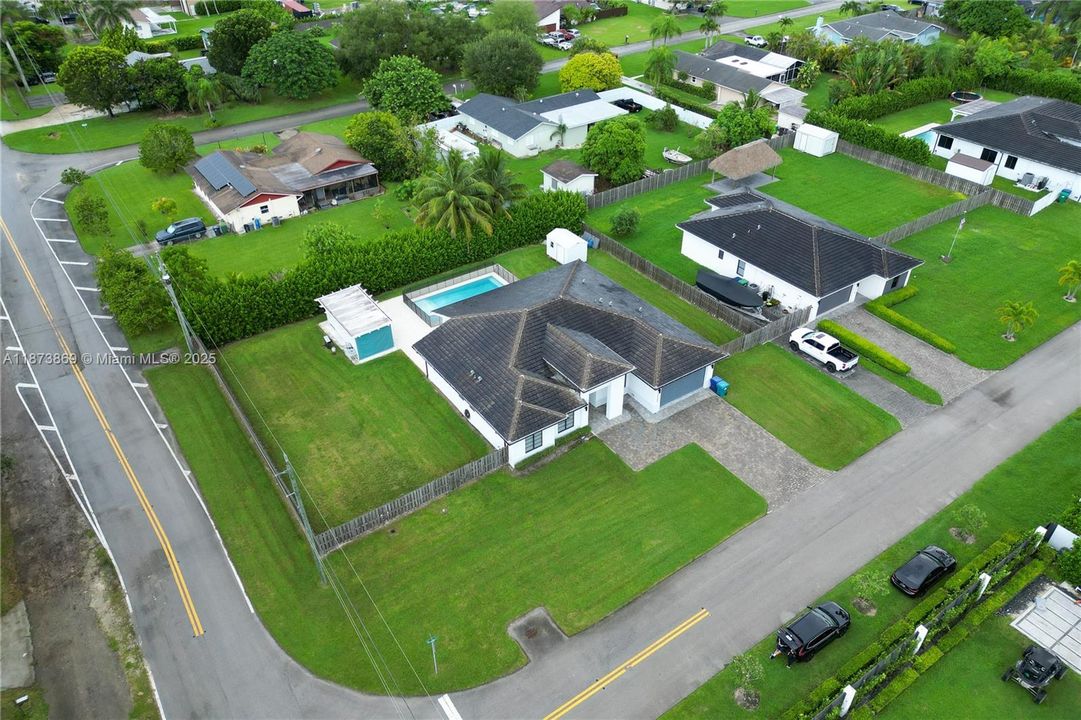 Active With Contract: $920,000 (4 beds, 3 baths, 2442 Square Feet)