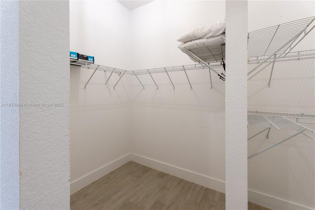 Active With Contract: $920,000 (4 beds, 3 baths, 2442 Square Feet)