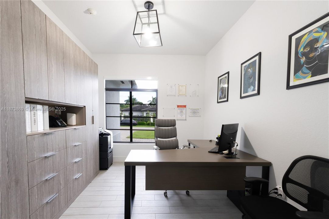 Active With Contract: $920,000 (4 beds, 3 baths, 2442 Square Feet)