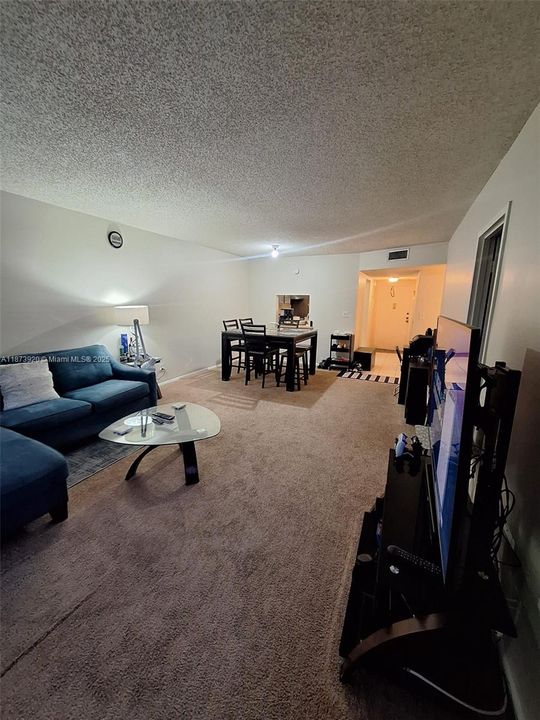 最近售出: $130,000 (2 贝兹, 2 浴室, 1025 平方英尺)