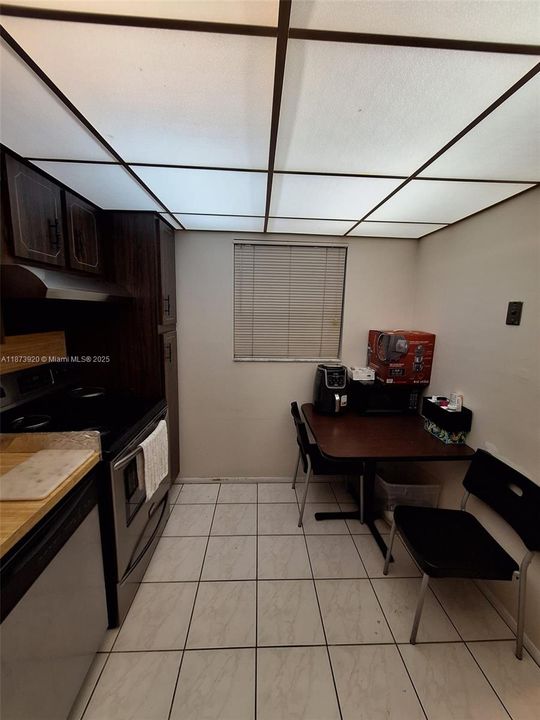 最近售出: $130,000 (2 贝兹, 2 浴室, 1025 平方英尺)