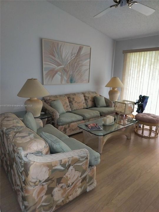 For Rent: $3,650 (2 beds, 2 baths, 1178 Square Feet)