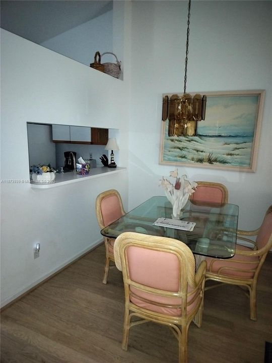 For Rent: $3,650 (2 beds, 2 baths, 1178 Square Feet)