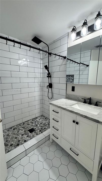 最近售出: $389,900 (2 贝兹, 2 浴室, 1024 平方英尺)