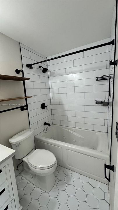 最近售出: $389,900 (2 贝兹, 2 浴室, 1024 平方英尺)