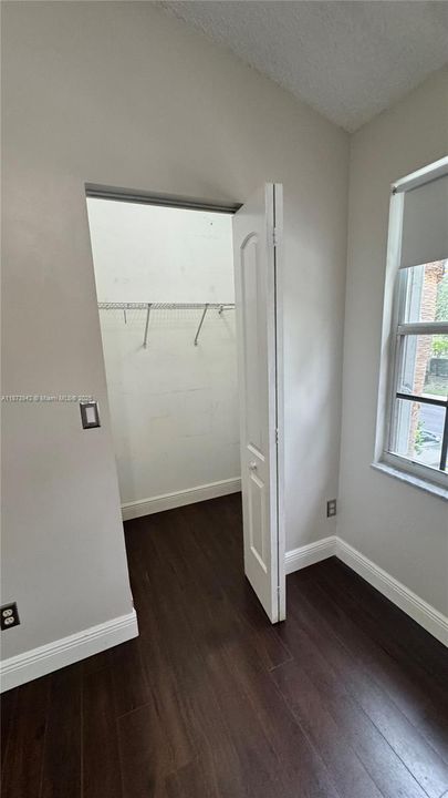 最近售出: $389,900 (2 贝兹, 2 浴室, 1024 平方英尺)