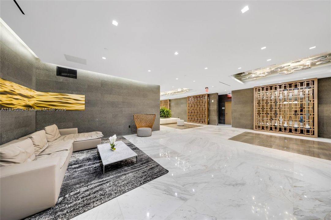 For Sale: $1,220,000 (2 beds, 3 baths, 1690 Square Feet)