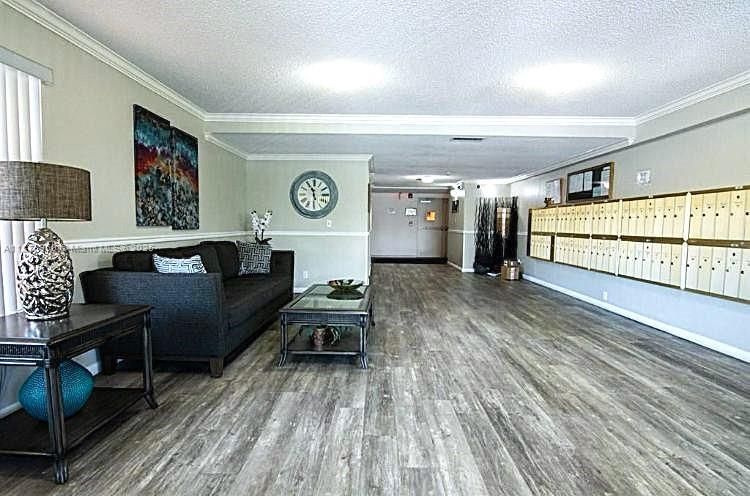 En Venta: $158,000 (1 camas, 1 baños, 868 Pies cuadrados)