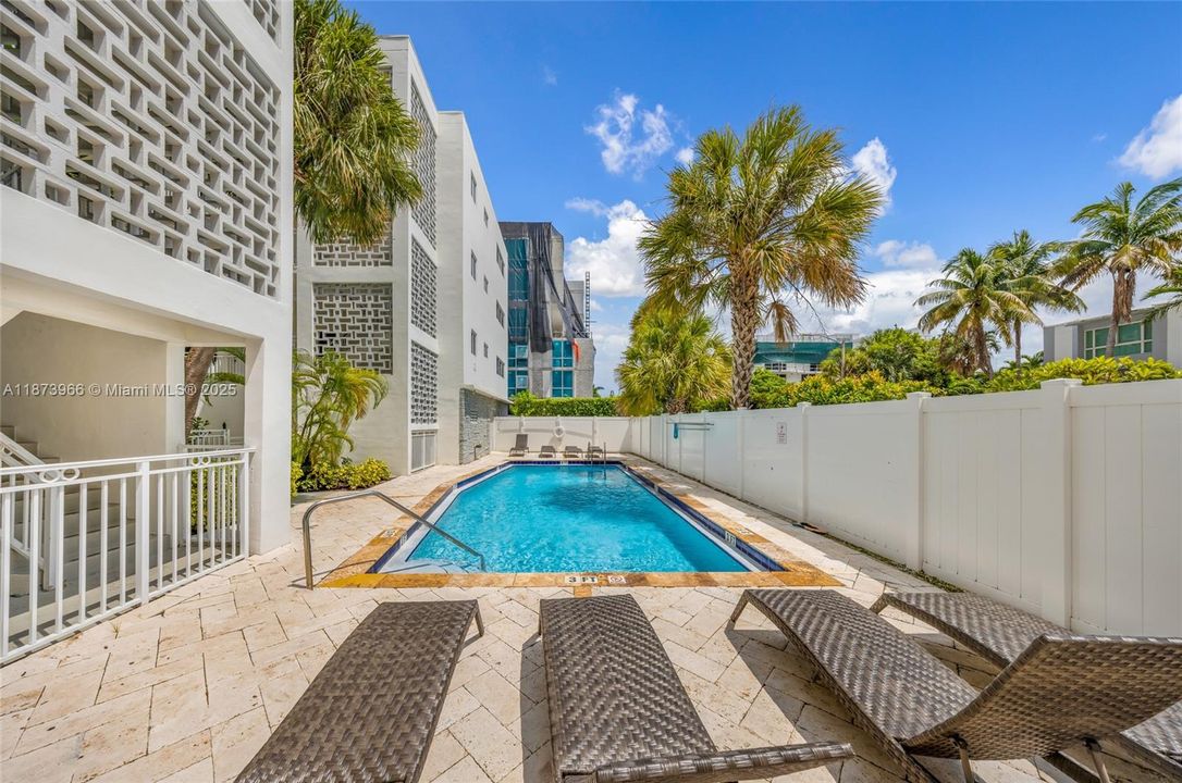 На продажу: $310,000 (1 спален, 1 ванн, 789 Квадратных фут)