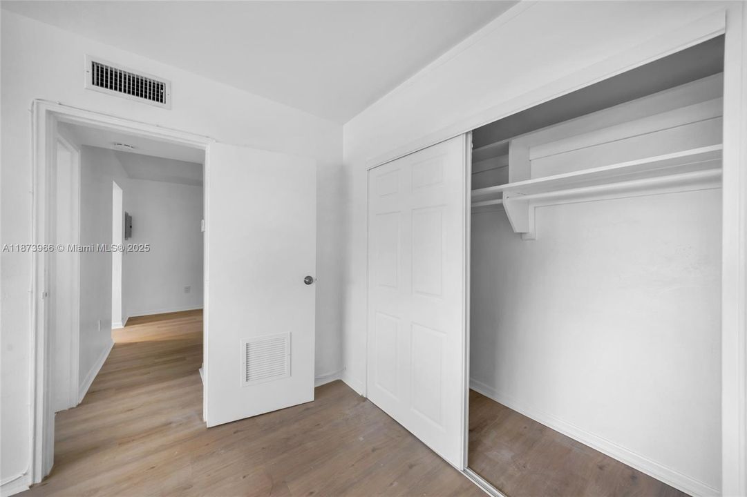 На продажу: $310,000 (1 спален, 1 ванн, 789 Квадратных фут)