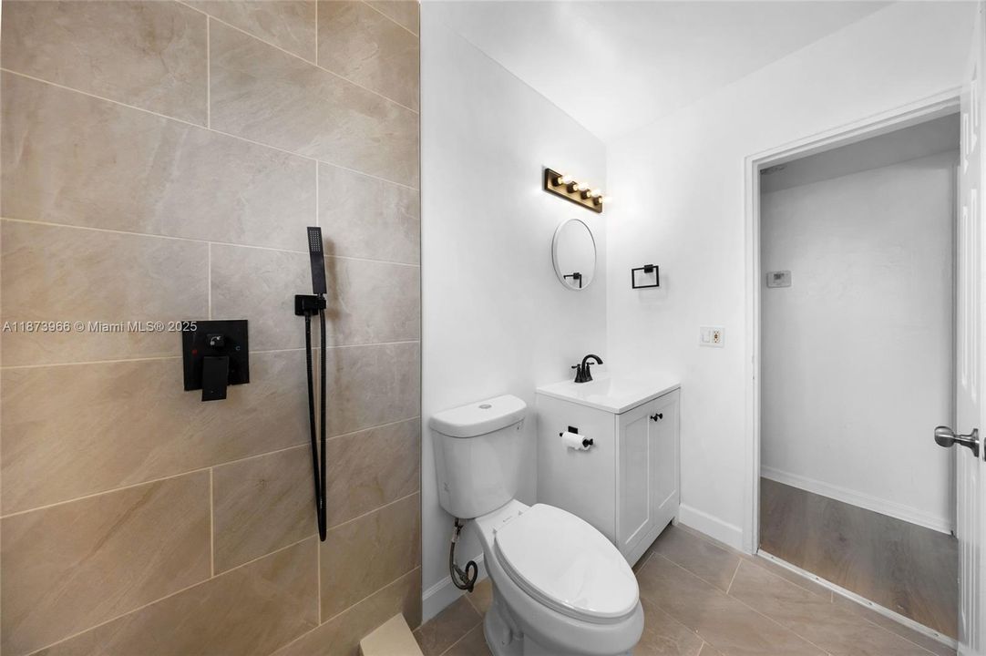 На продажу: $310,000 (1 спален, 1 ванн, 789 Квадратных фут)