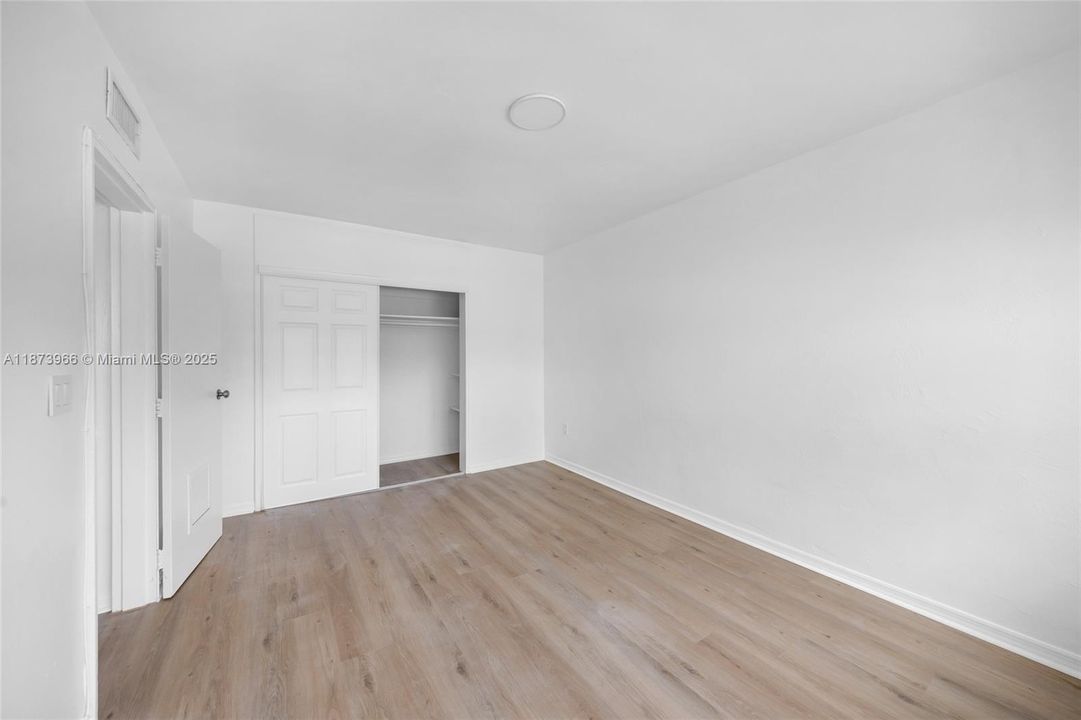 На продажу: $310,000 (1 спален, 1 ванн, 789 Квадратных фут)