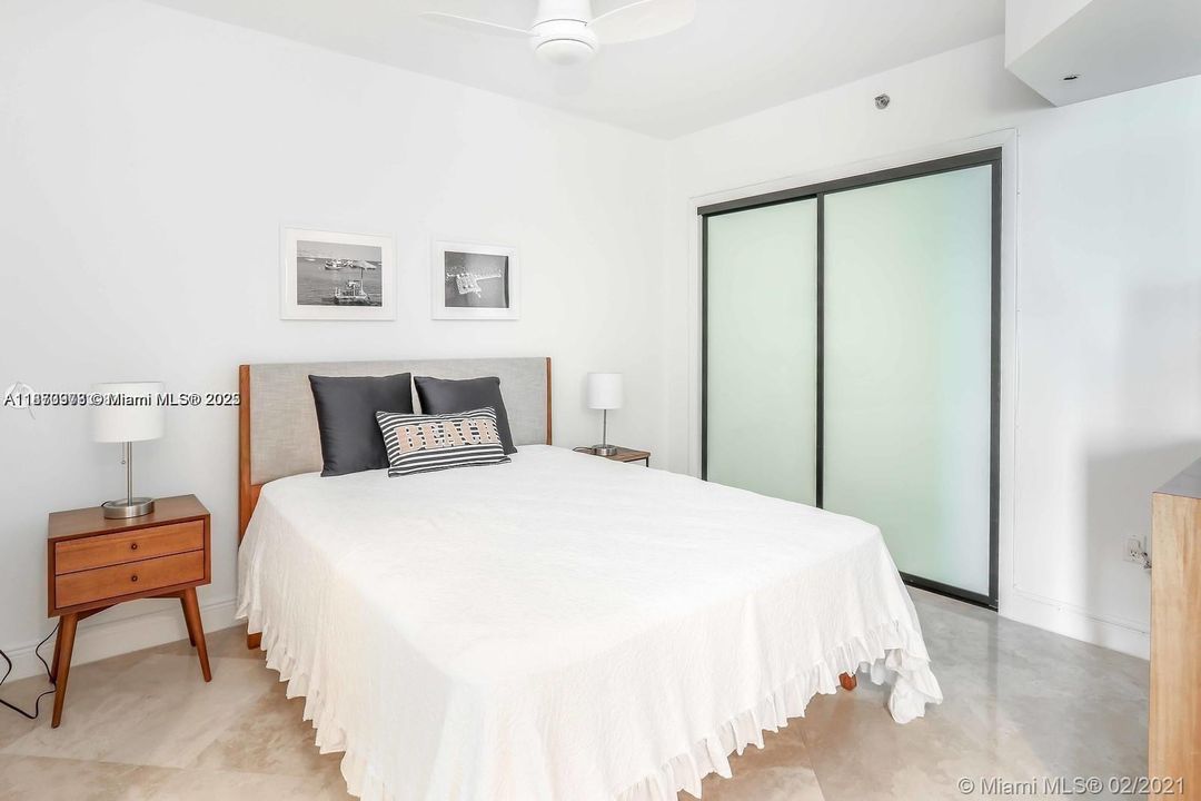 合同活跃: $6,000 (3 贝兹, 3 浴室, 1675 平方英尺)