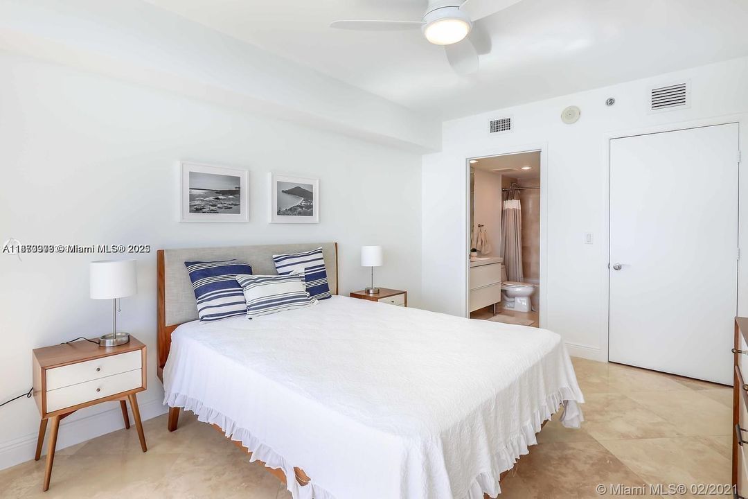 合同活跃: $6,000 (3 贝兹, 3 浴室, 1675 平方英尺)