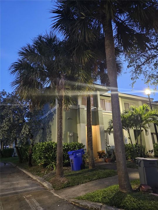 For Sale: $389,999 (3 beds, 2 baths, 1440 Square Feet)