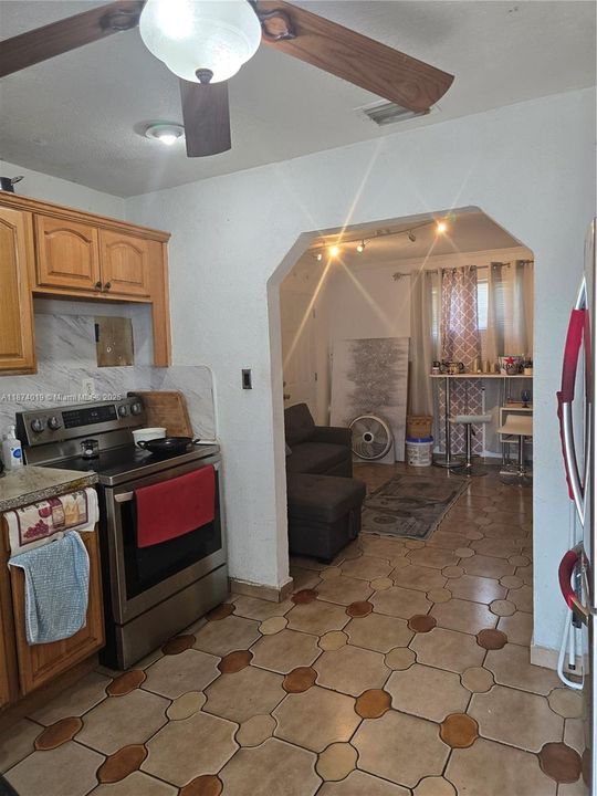 Active With Contract: $450,000 (4 beds, 2 baths, 1512 Square Feet)