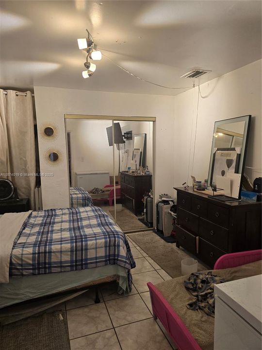 Active With Contract: $450,000 (4 beds, 2 baths, 1512 Square Feet)