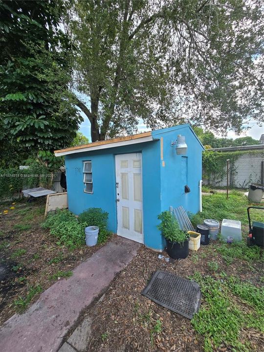 Active With Contract: $450,000 (4 beds, 2 baths, 1512 Square Feet)