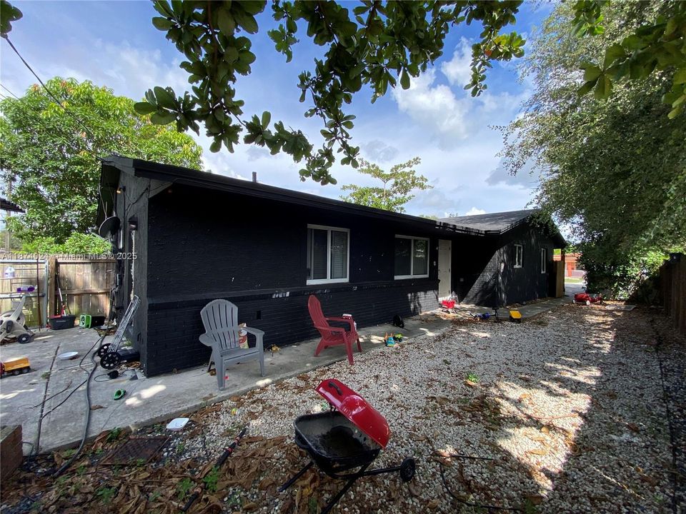 待售: $599,999 (0 贝兹, 0 浴室, 1674 平方英尺)