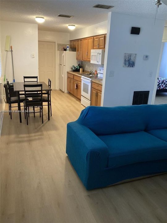 待售: $599,999 (0 贝兹, 0 浴室, 1674 平方英尺)