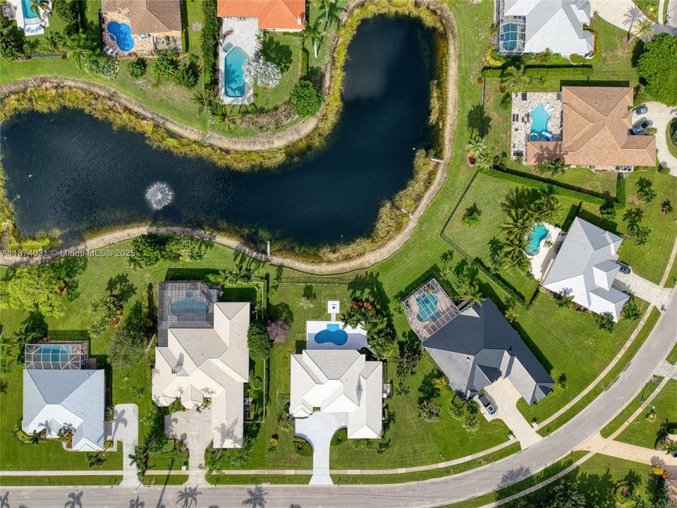 Vendido Recientemente: $1,950,000 (4 camas, 3 baños, 2643 Pies cuadrados)