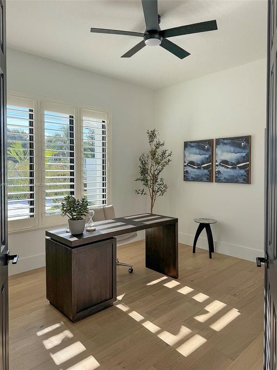 Vendido Recientemente: $1,950,000 (4 camas, 3 baños, 2643 Pies cuadrados)