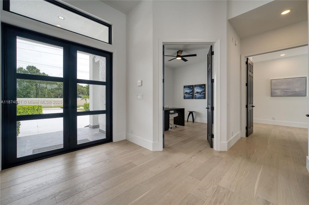 Vendido Recientemente: $1,950,000 (4 camas, 3 baños, 2643 Pies cuadrados)