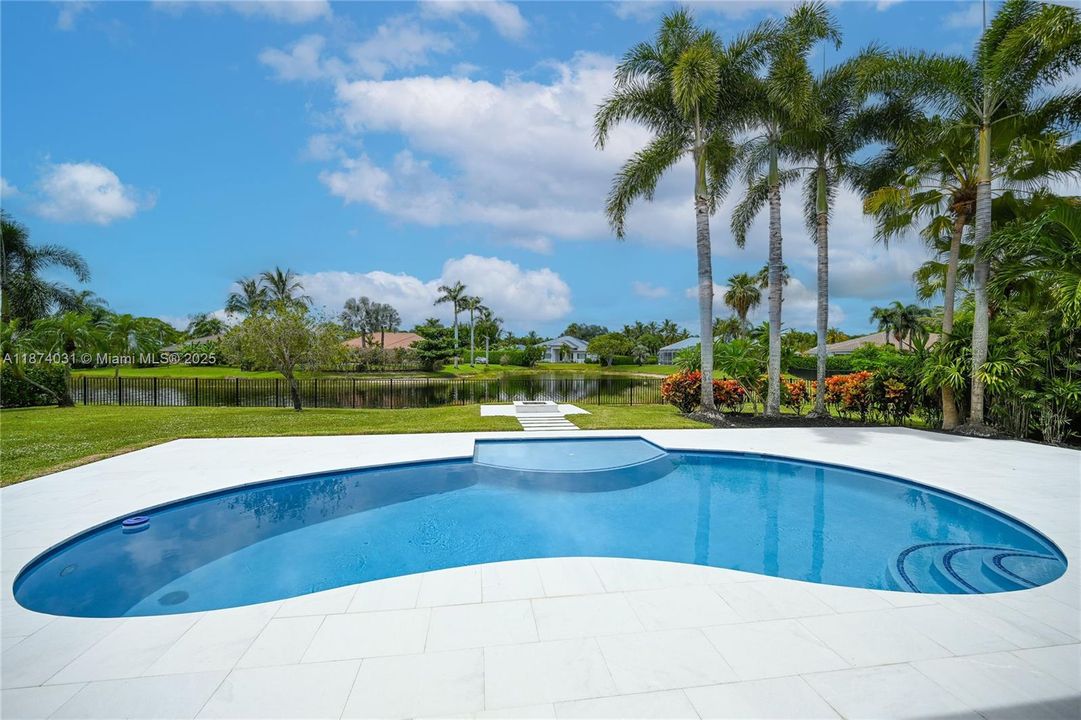 Vendido Recientemente: $1,950,000 (4 camas, 3 baños, 2643 Pies cuadrados)