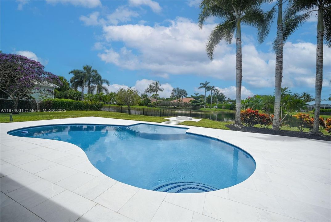 Vendido Recientemente: $1,950,000 (4 camas, 3 baños, 2643 Pies cuadrados)