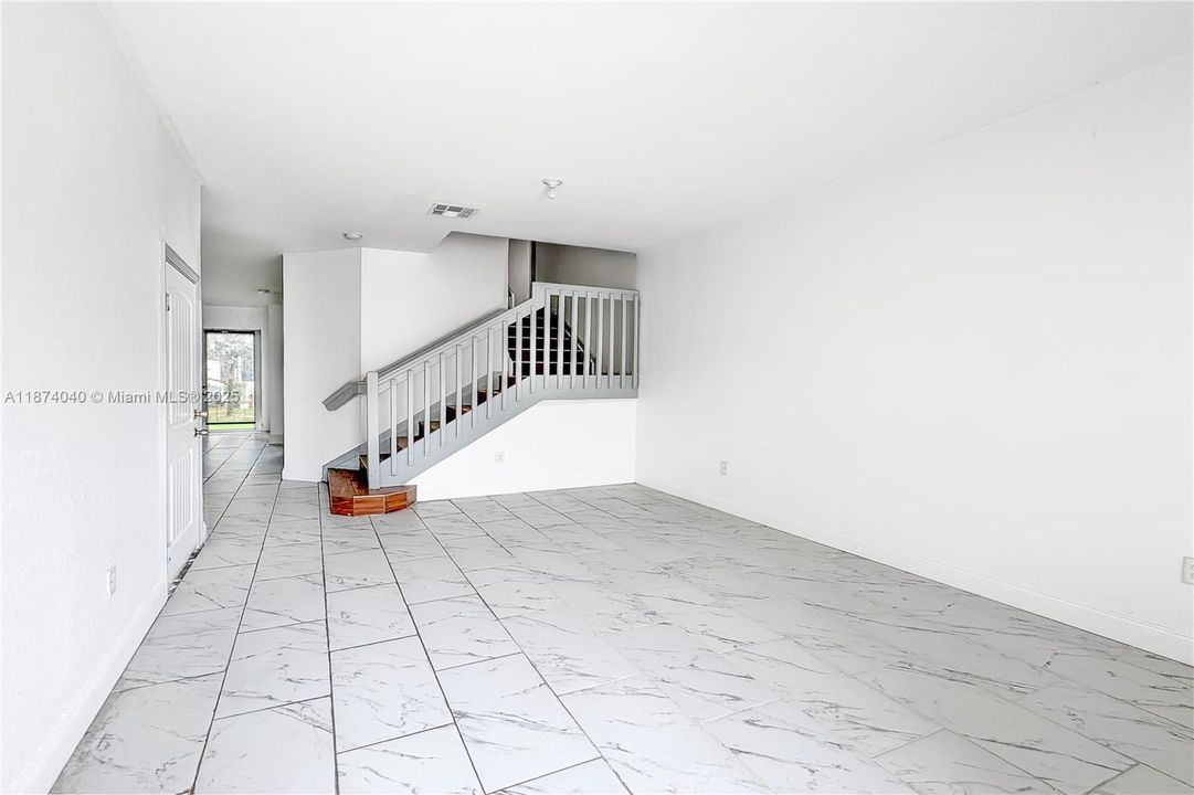 Active With Contract: $3,300 (4 beds, 3 baths, 1577 Square Feet)