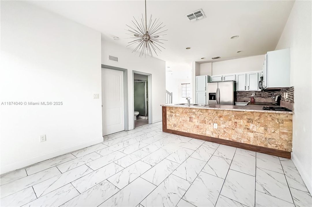 Active With Contract: $3,300 (4 beds, 3 baths, 1577 Square Feet)