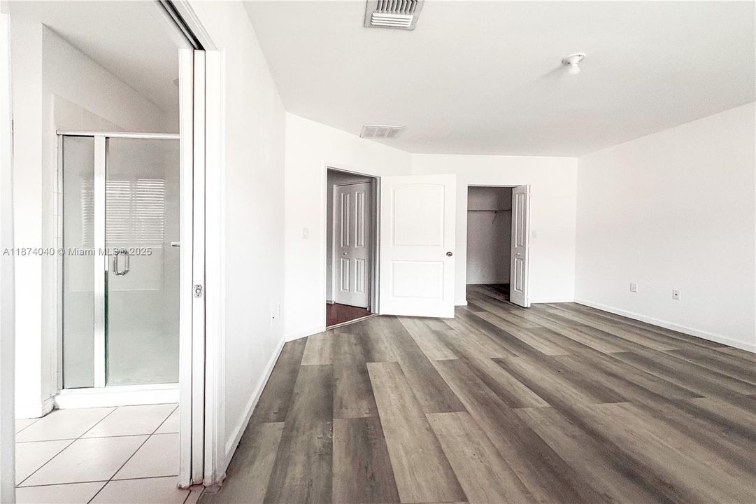 Active With Contract: $3,300 (4 beds, 3 baths, 1577 Square Feet)