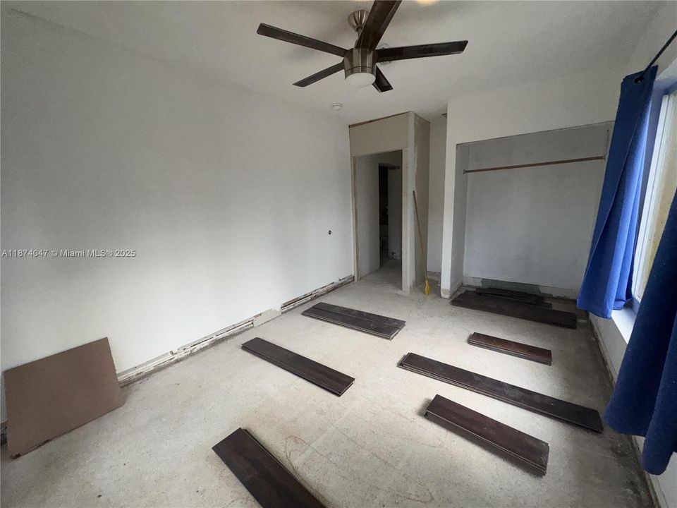 合同活跃: $590,000 (0 贝兹, 0 浴室, 2860 平方英尺)