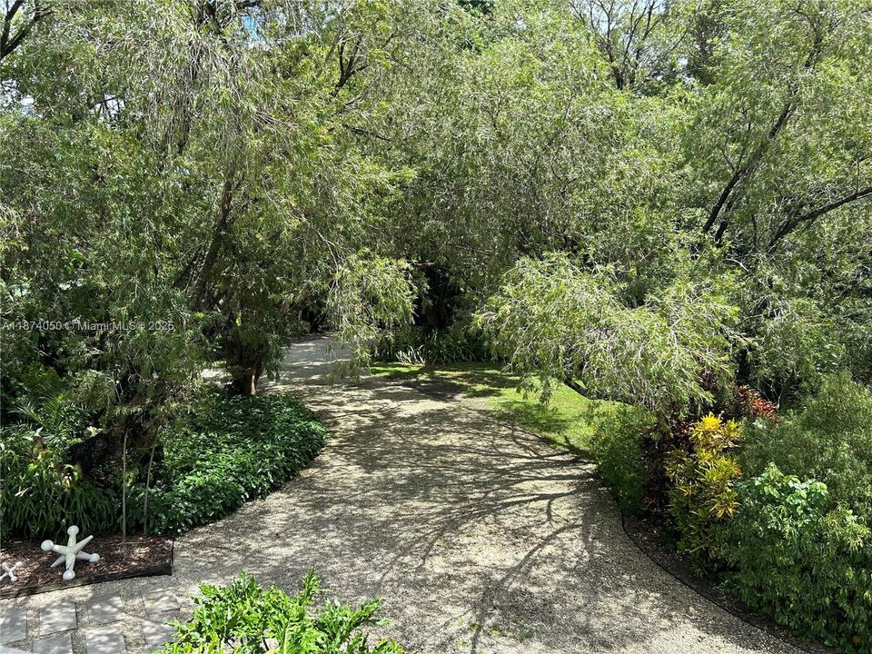 For Rent: $5,500 (4 beds, 2 baths, 2423 Square Feet)