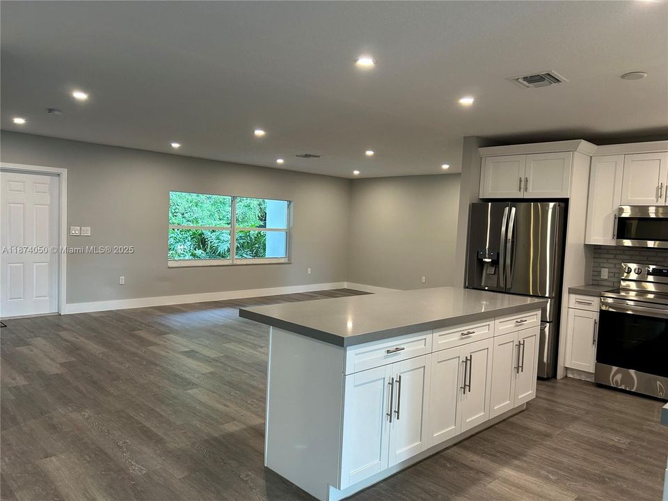 For Rent: $5,500 (4 beds, 2 baths, 2423 Square Feet)