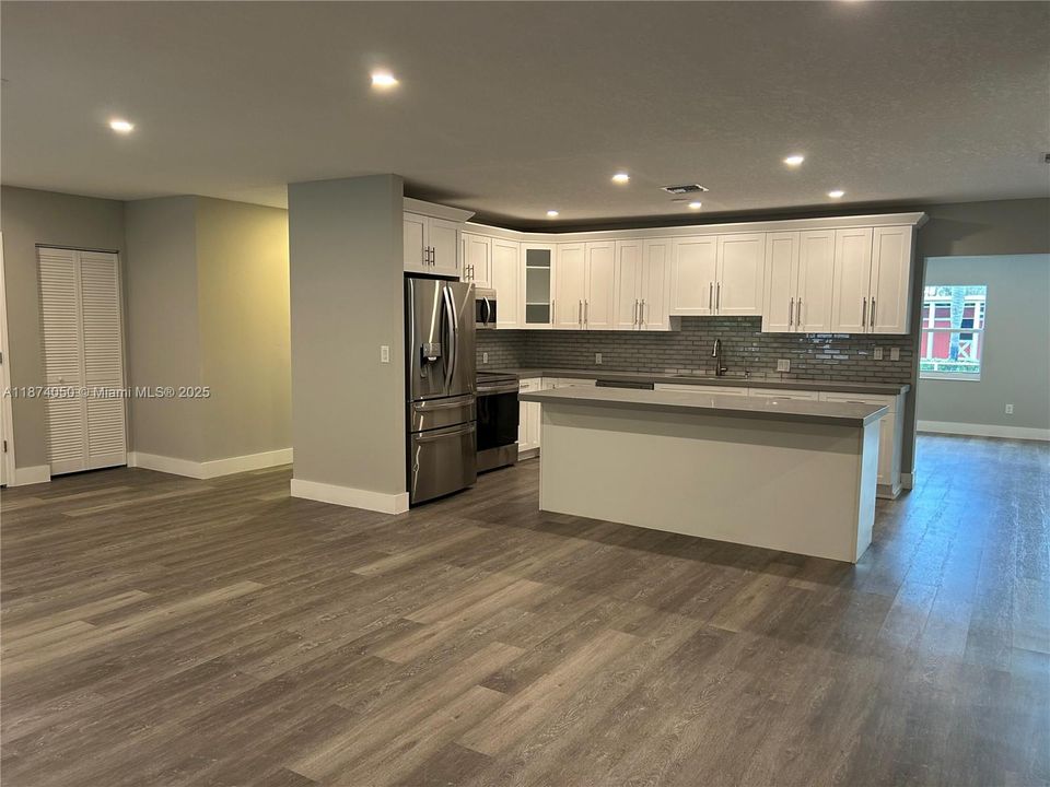 For Rent: $5,500 (4 beds, 2 baths, 2423 Square Feet)