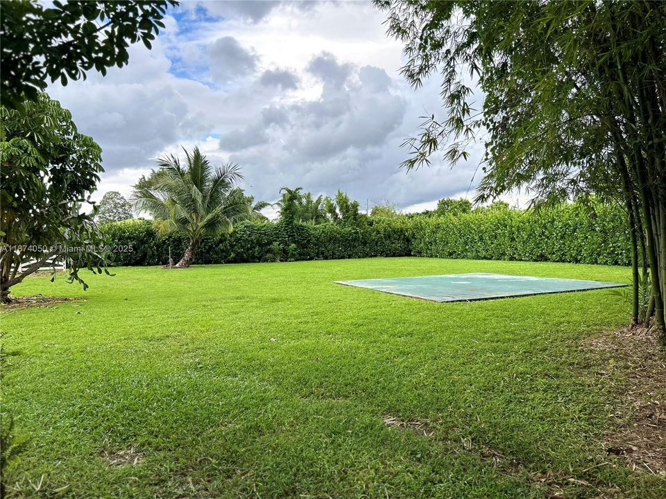 For Rent: $5,500 (4 beds, 2 baths, 2423 Square Feet)