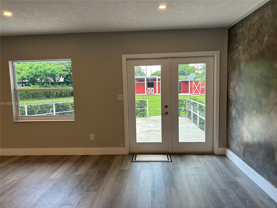 For Rent: $5,500 (4 beds, 2 baths, 2423 Square Feet)