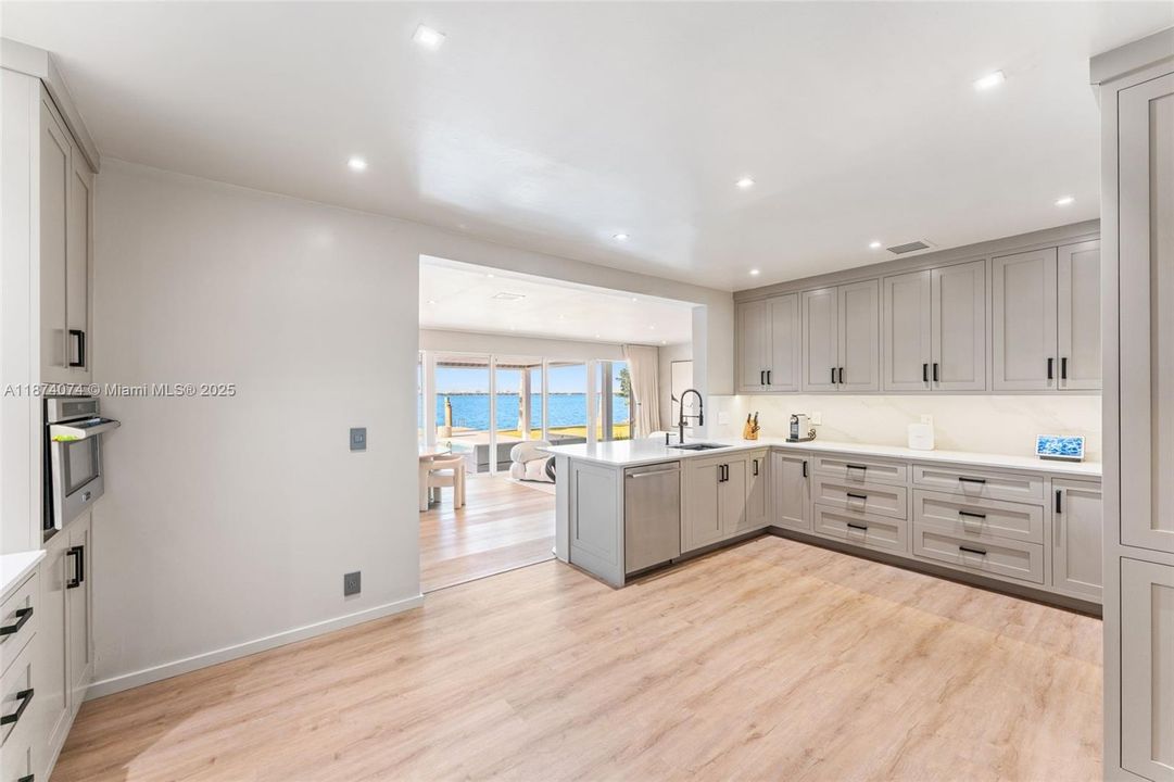 En Venta: $12,500,000 (4 camas, 4 baños, 3671 Pies cuadrados)