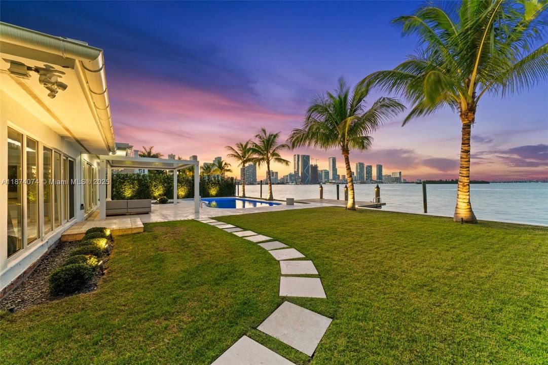 En Venta: $12,500,000 (4 camas, 4 baños, 3671 Pies cuadrados)