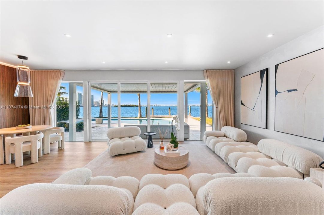 En Venta: $12,500,000 (4 camas, 4 baños, 3671 Pies cuadrados)