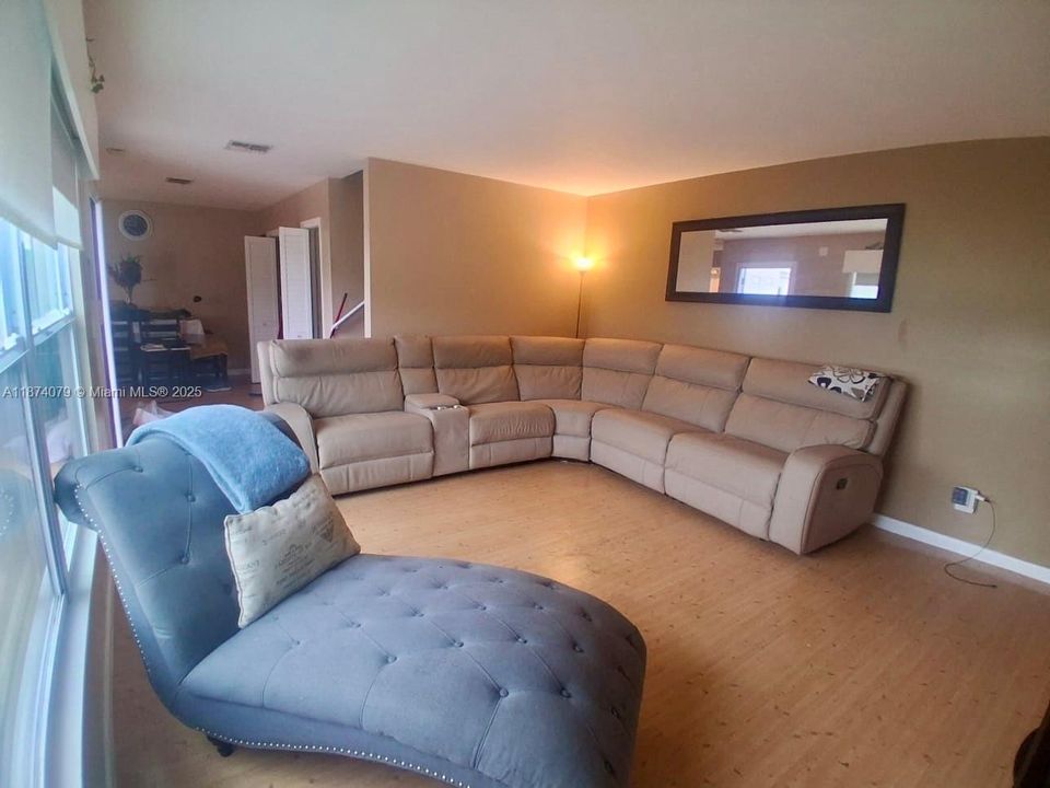 待售: $203,900 (2 贝兹, 2 浴室, 0 平方英尺)