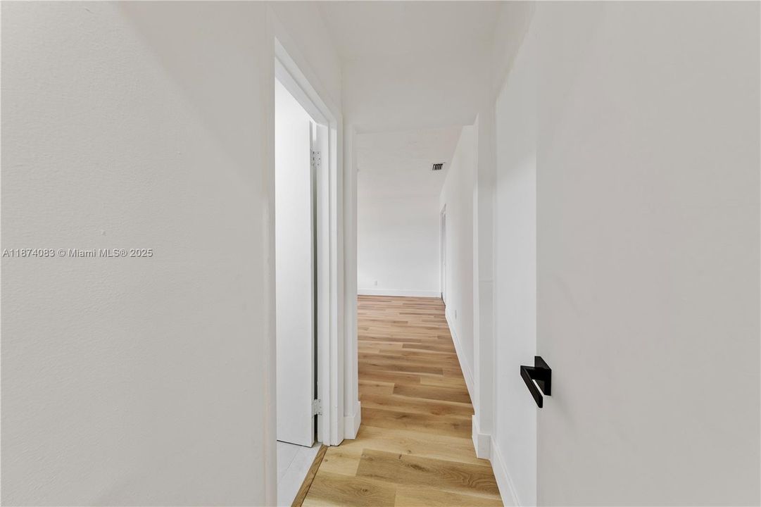 Active With Contract: $450,000 (3 beds, 2 baths, 965 Square Feet)