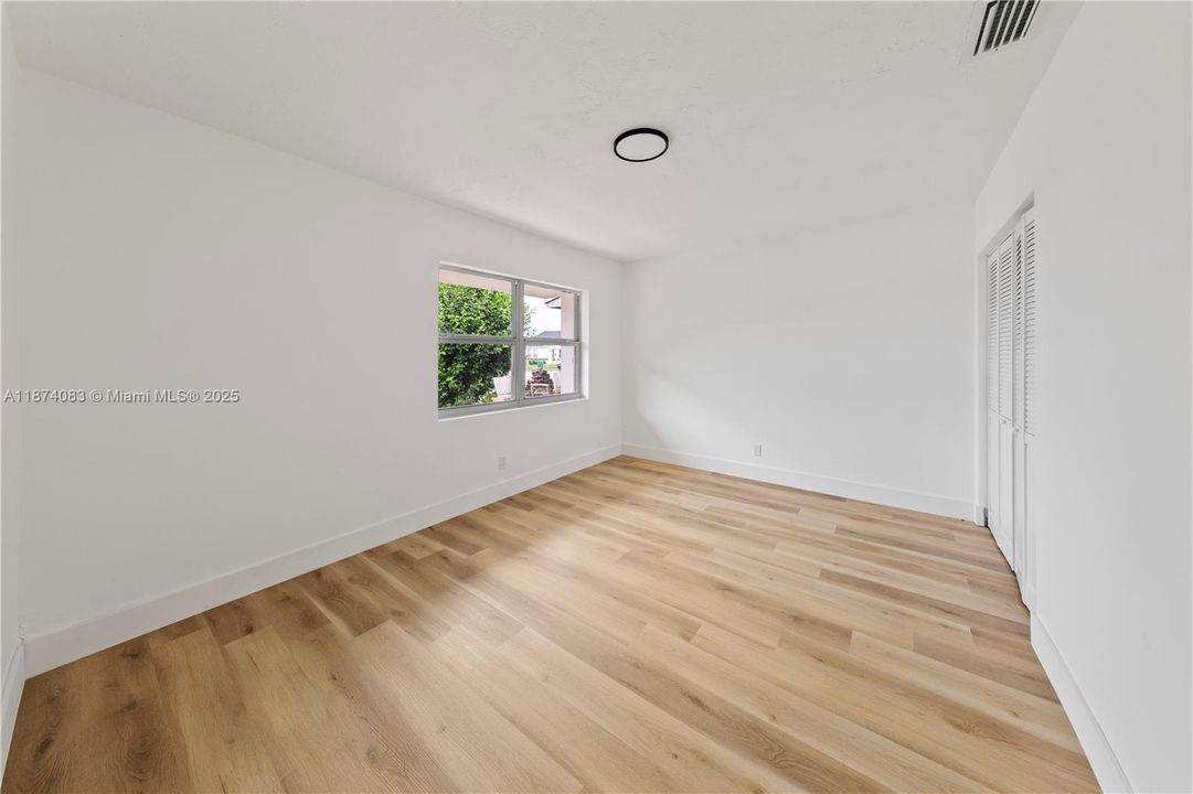 Active With Contract: $450,000 (3 beds, 2 baths, 965 Square Feet)