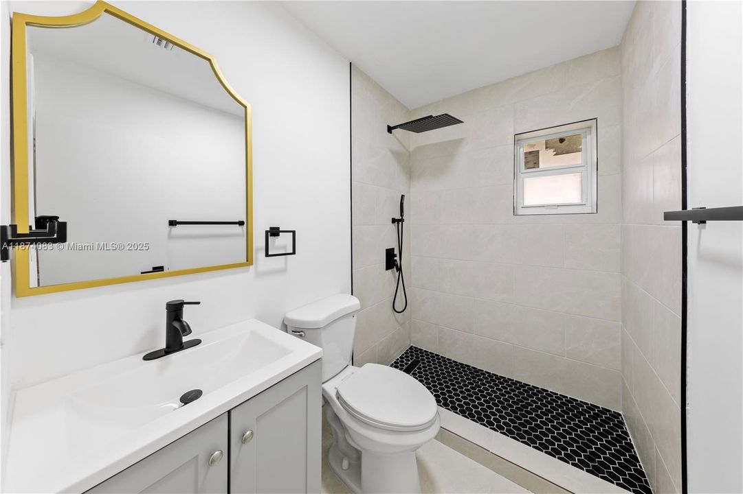 Active With Contract: $450,000 (3 beds, 2 baths, 965 Square Feet)